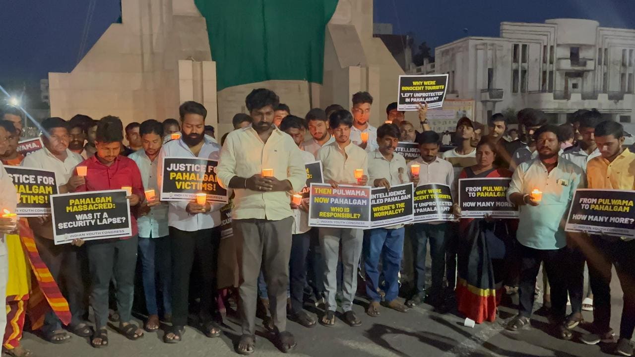 Candlelight March For Pahalgam Terror Victims in Ballari City on 23 April 2025 — photo 2 of 2